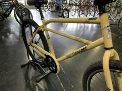 Retrospec Sully Klunker-Style Single-Speed Bike - Desert Sand 2022 -Chic Bike Shop KE8L7V9eMb5xjxUQWScCNHUfc