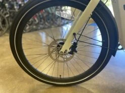 Serfas Dash E-Bike 500W Step Over White -Chic Bike Shop crXFvm7uG72jj8eBeNvdZwghI